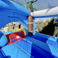 IMG 0480 1740017439 Ocean Shark Bounce House Combo