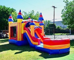 IMG 0521 1740083991 Superhero Bounce House Combo