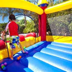 IMG 0526 1740084072 Red Castle Bounce House Combo